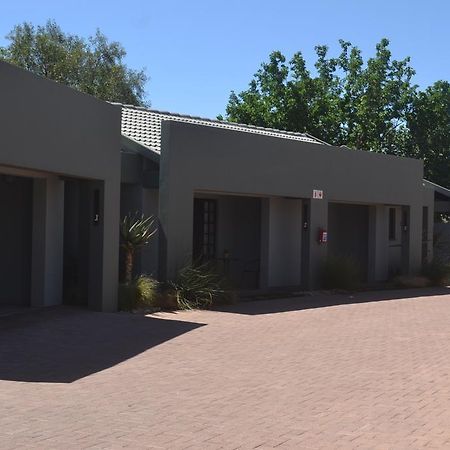 Be At Home Guesthouse Klerksdorp Bagian luar foto