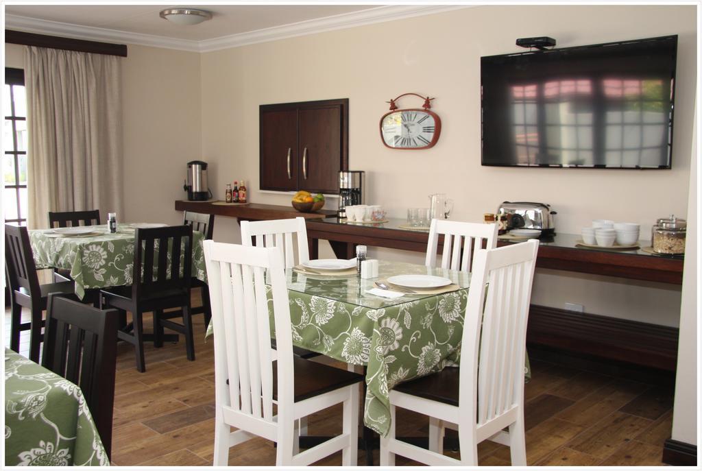 Be At Home Guesthouse Klerksdorp Bagian luar foto