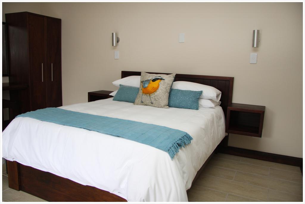 Be At Home Guesthouse Klerksdorp Ruang foto