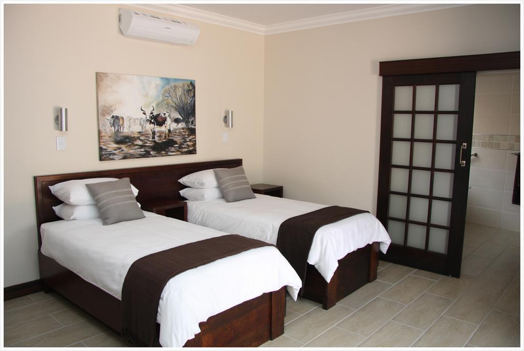 Be At Home Guesthouse Klerksdorp Ruang foto