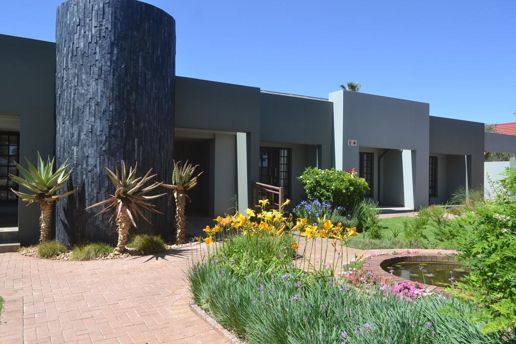Be At Home Guesthouse Klerksdorp Bagian luar foto