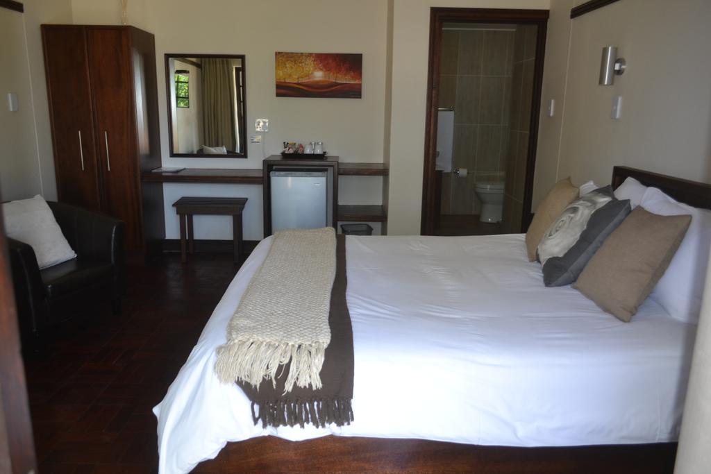 Be At Home Guesthouse Klerksdorp Bagian luar foto